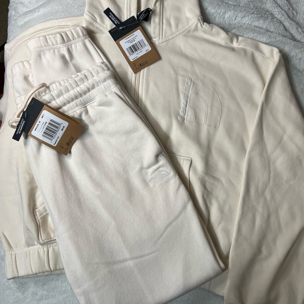 North Face Gardenia White Tracksuit NWT
